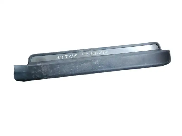Toyota Avensis T250 (2003 - 2006) 6791405040 Внутренняя отделка переднего порога — фото 1