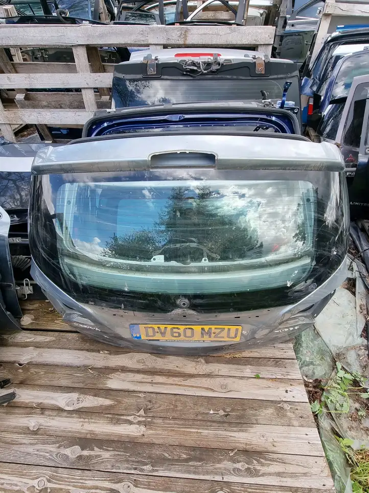 Opel Meriva B (2010 - 2014) Крышка багажника — фото 2