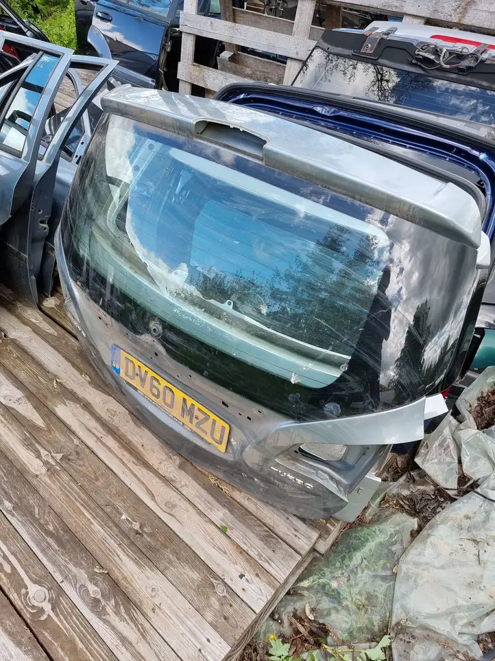 Opel Meriva B (2010 - 2014) Крышка багажника — фото 3