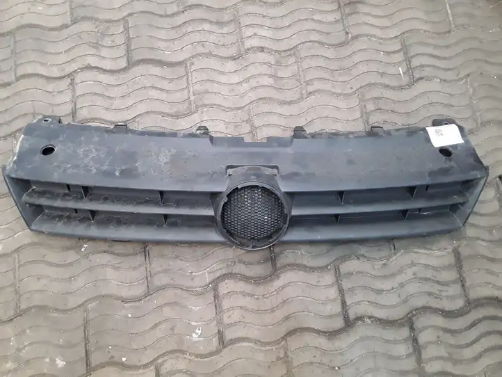 Volkswagen Polo V 6R (2009 - 2015) VG0708901 Верхняя решетка радиатора — фото 1