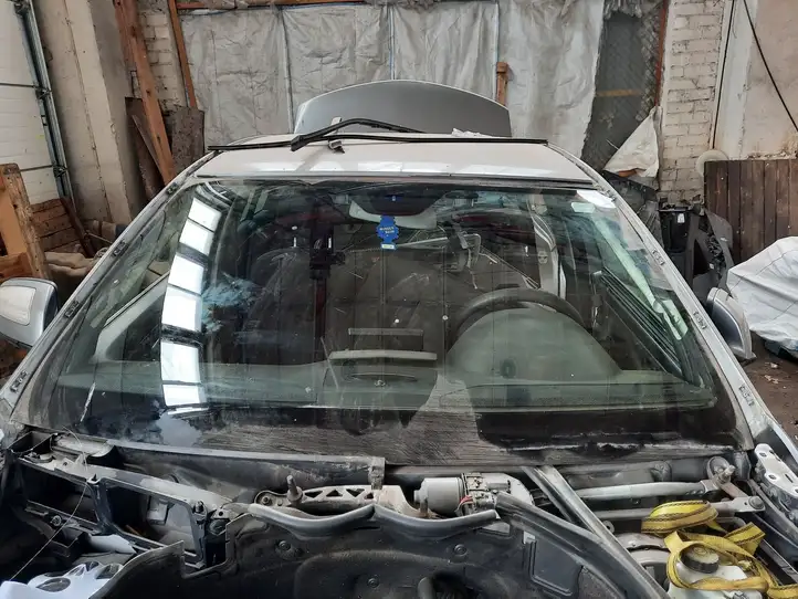 Mercedes-Benz C W204 (2007 - 2014) 43R000305 Переднее стекло — фото 1