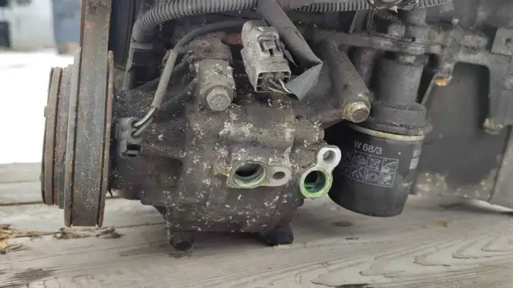 Toyota Yaris Verso (1999 - 2005) Компрессор (насос) кондиционера воздуха — фото 1