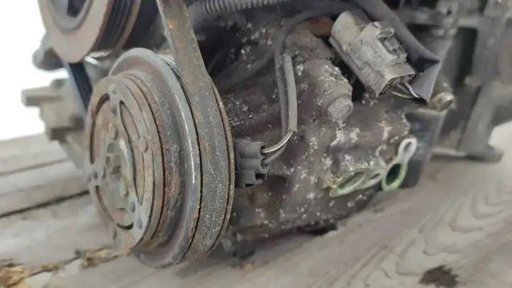Toyota Yaris Verso (1999 - 2005) Компрессор (насос) кондиционера воздуха — фото 2
