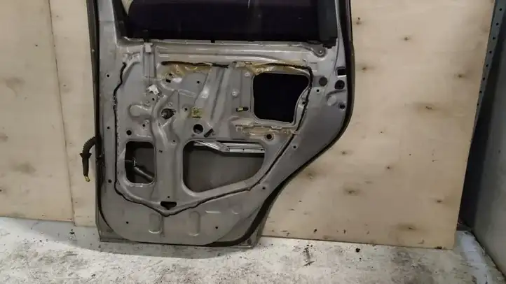 Toyota Yaris Verso (1999 - 2005) 6711352030 Задняя дверь — фото 5