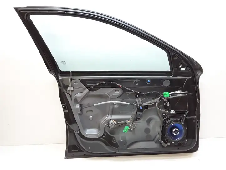 Volvo S60 (2004 - 2010) Дверь — фото 3