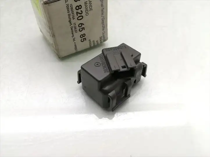 Mercedes-Benz C AMG W203 (2000 - 2007) A2038206585 Датчик света — фото 3