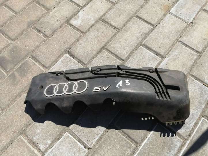 06A103935 Audi A3 S3 8L Variklio dangtis (apdaila)