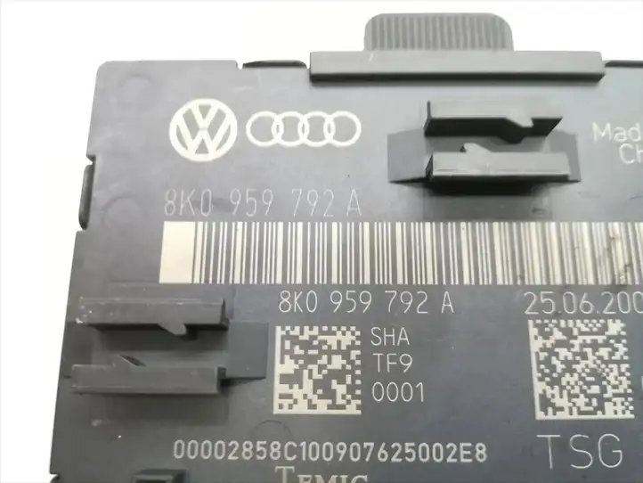 Audi A5 8T 8F (2007 - 2011) 8K0959792A Блок управления дверью — фото 5