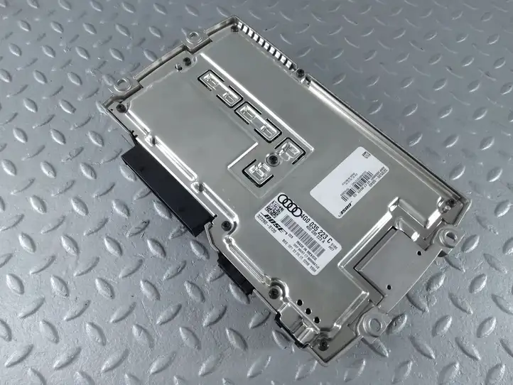 Audi A8 S8 D4 4H (2013 - 2017) 4G0035223C Усилитель звука — фото 3