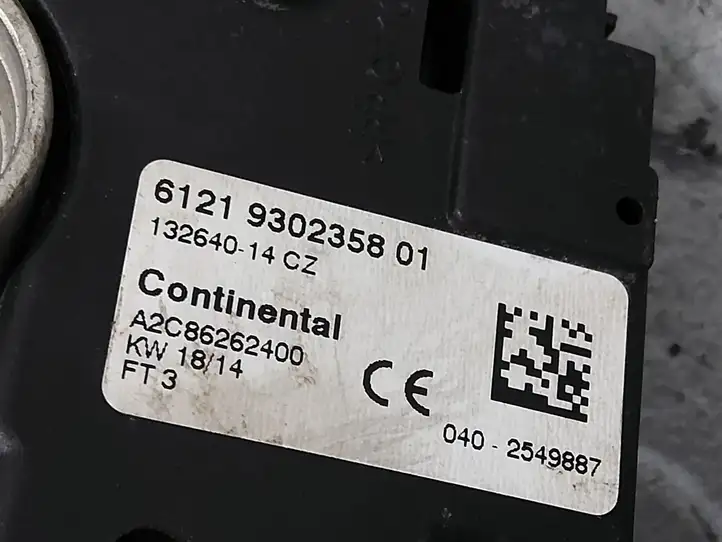 BMW 5 F10 F11 (2009 - 2016) 9302358 Минусовой провод аккумулятора — фото 2