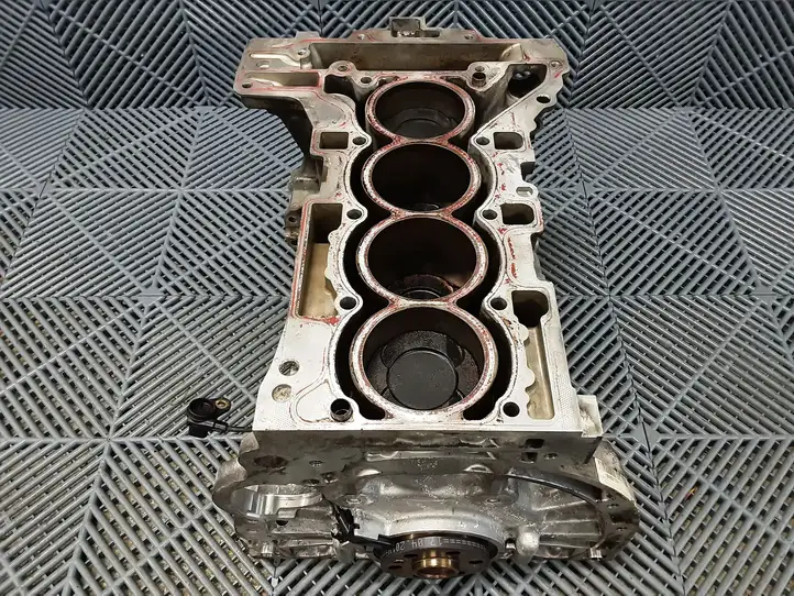 BMW 5 F10 F11 (2009 - 2016) 7629928 Блок двигателя — фото 10