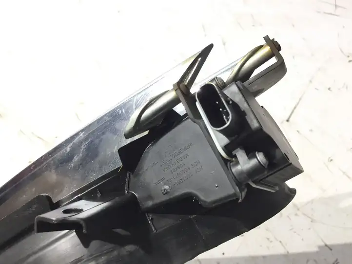 Tesla Model S (2012 - 2016) 100726800A Нижняя решетка переднего бампера — фото 4