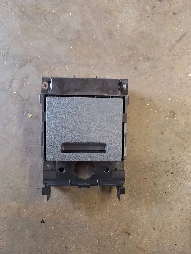 Volkswagen Touran I (2003 - 2010) 1T0862533C Задний подстаканник — фото 1
