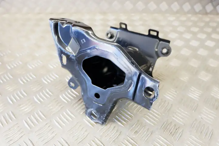 Toyota Yaris XP210 (2020 - ) 57014K0010 Амортизатор переднего бампера — фото 8