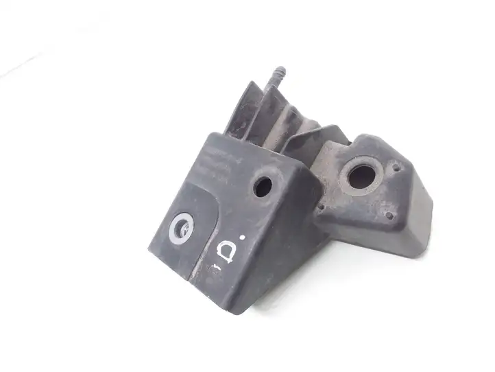 Tesla Model S (2012 - 2016) 102079200B Кронштейн переднего бампера — фото 1