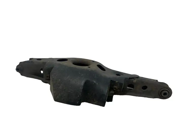 Toyota RAV 4 (XA40)   487384202 Вилы