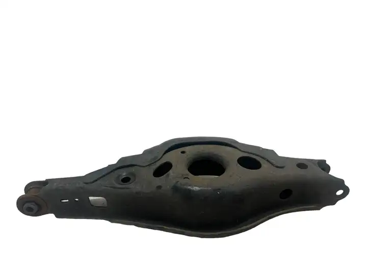 Toyota RAV 4 (XA40)   487384202 Вилы