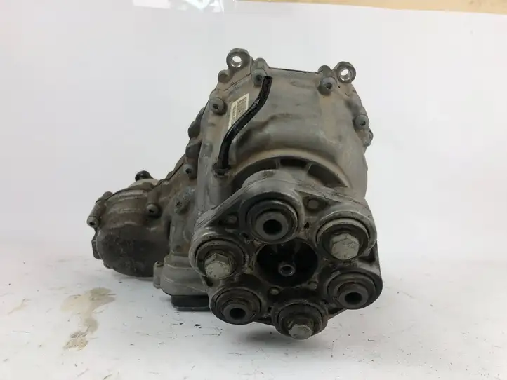 BMW    8643149 Редуктор коробки передач (раздатка)