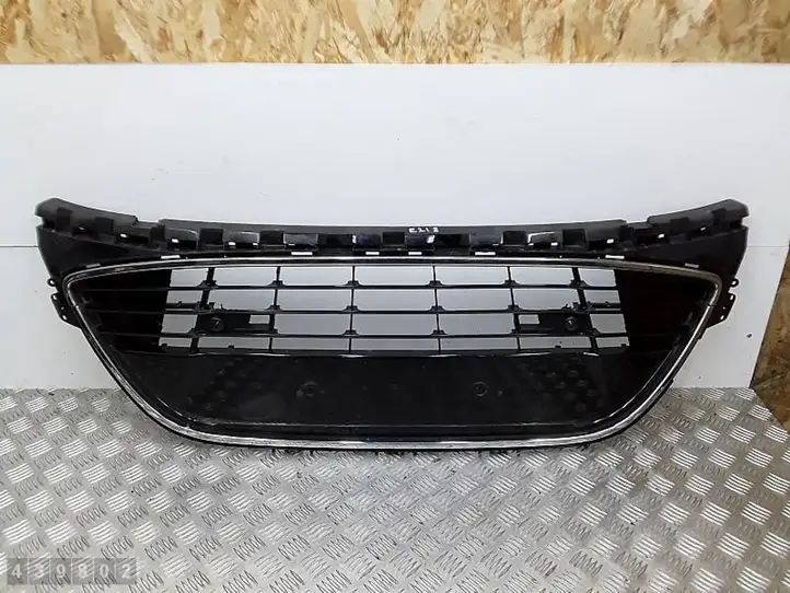 Ford S-MAX (2010 - 2015) AM2117B968 Нижняя решетка переднего бампера — фото 1