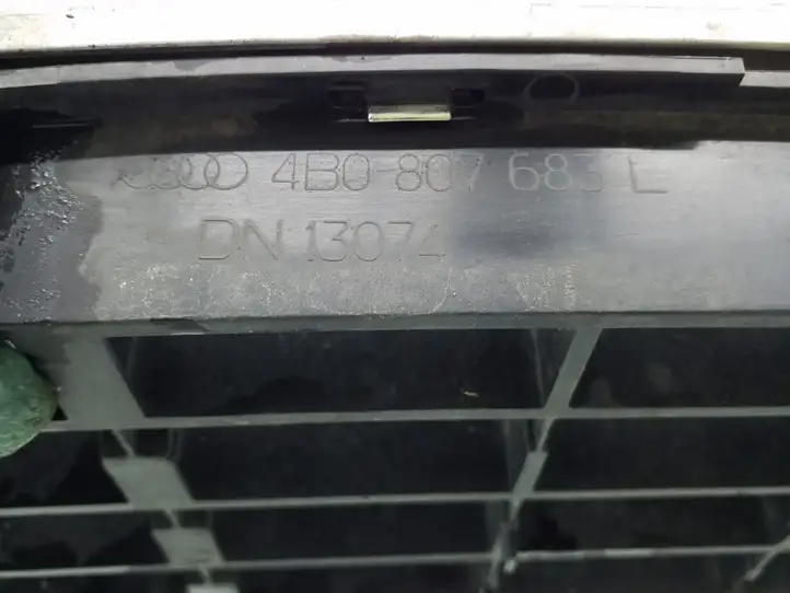 Audi A6 S6 C5 4B (2001 - 2004) 4B0807683L Нижняя решетка переднего бампера — фото 5