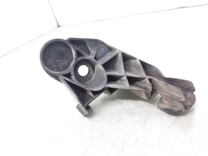 BMW 3 E46 (1998 - 2005)  7030620 Передний держатель бампера