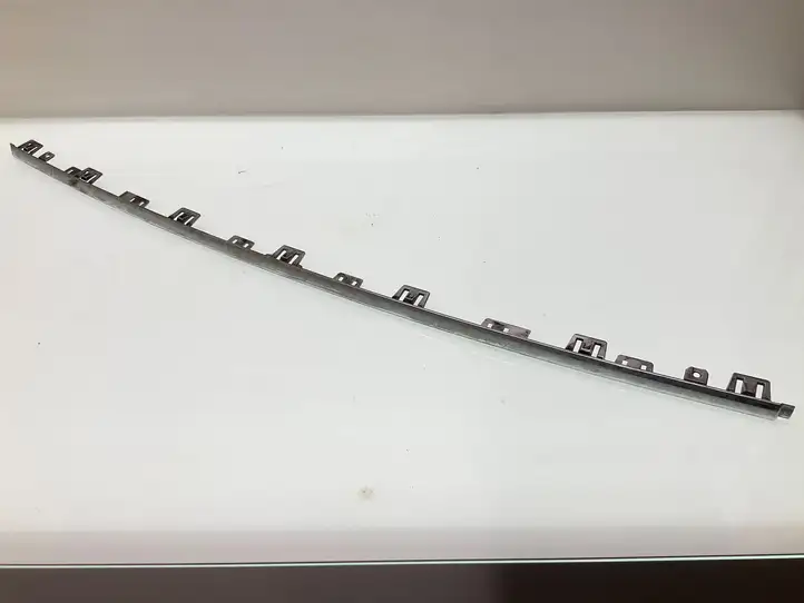 Mercedes-Benz EQC (2018 - )  A2938855201 Нижняя решётка (из трех частей)