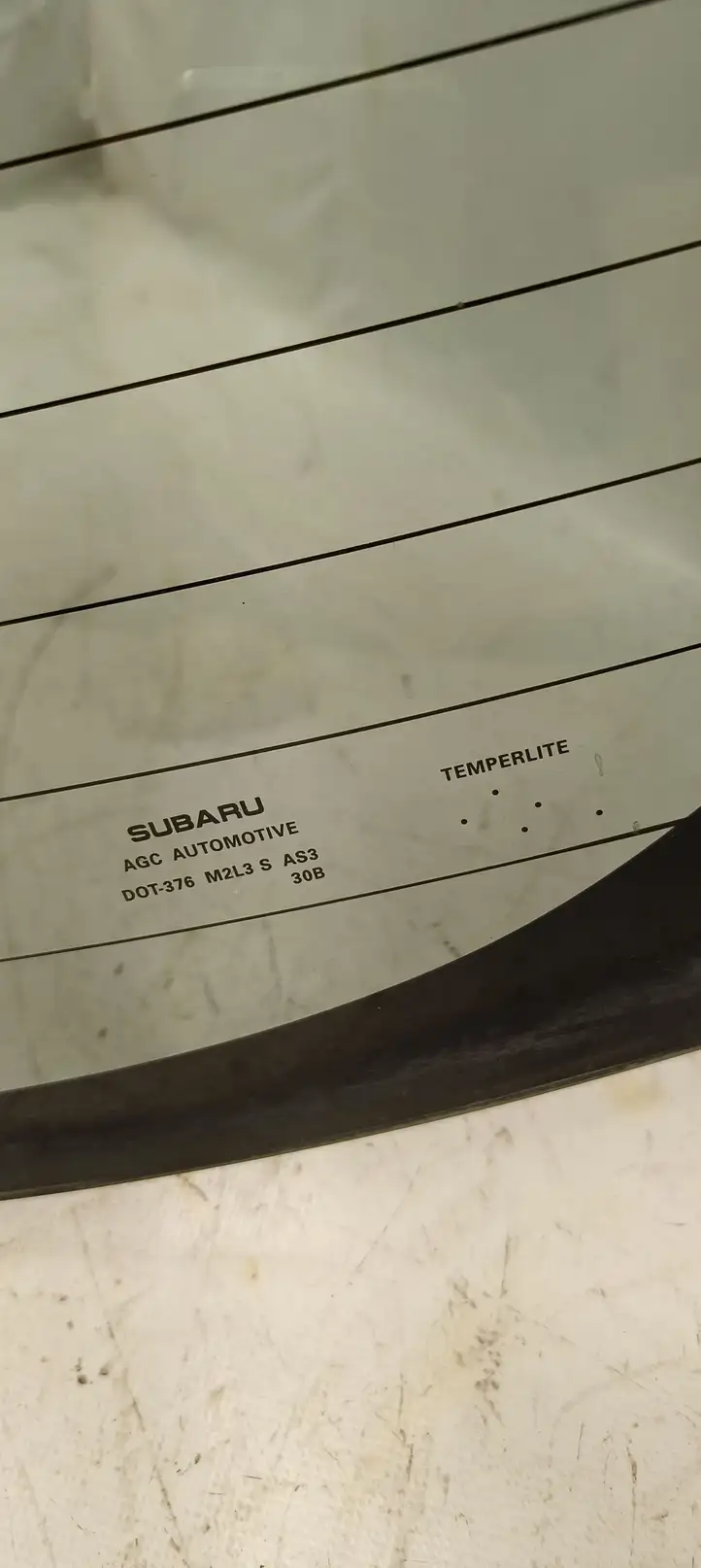 Subaru Outback (BT) (2019 - ) Стекло двери багажника — фото 2