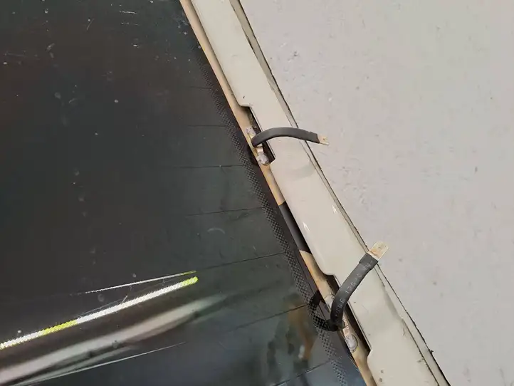 Volkswagen Transporter-Caravelle (2003 - 2009)   Стекло дверей багажника