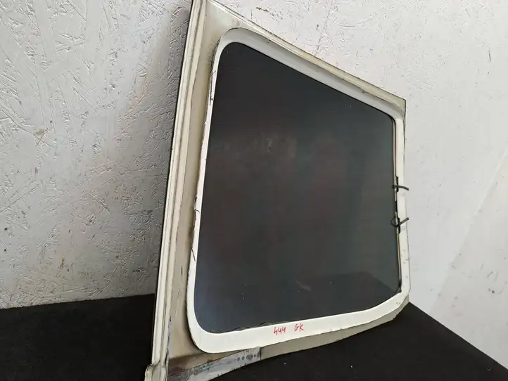 Volkswagen Transporter-Caravelle (2003 - 2009)   Стекло дверей багажника