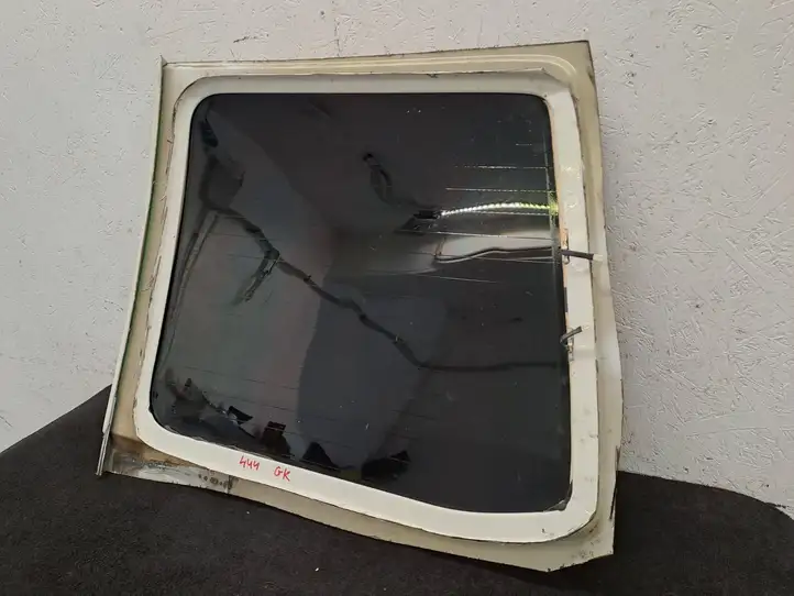 Volkswagen Transporter-Caravelle (2003 - 2009)   Стекло дверей багажника