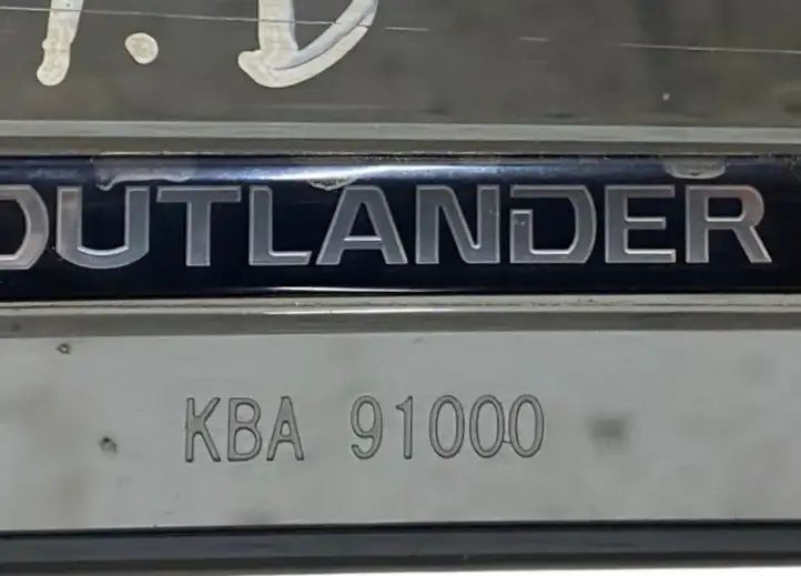 Mitsubishi Outlander (2014 - 2016) KBA91000 Ветровик передней двери — фото 4
