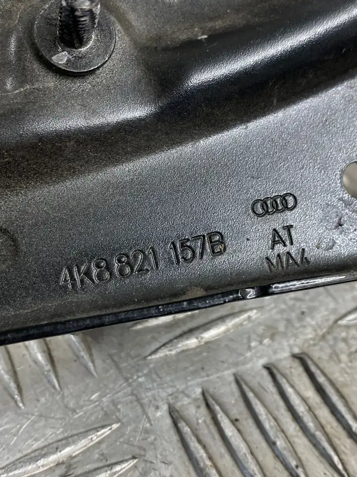 Audi A7 S7 4G (2014 - 2018) 4K8821157B Крепление крыла — фото 9