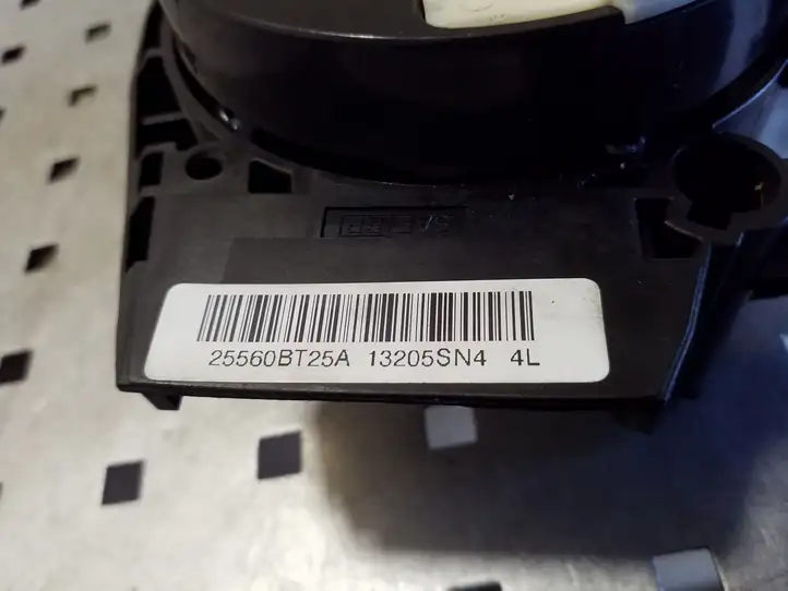 Nissan Qashqai (2010 - 2013) 25560BT25A Контактное кольцо SRS — фото 2