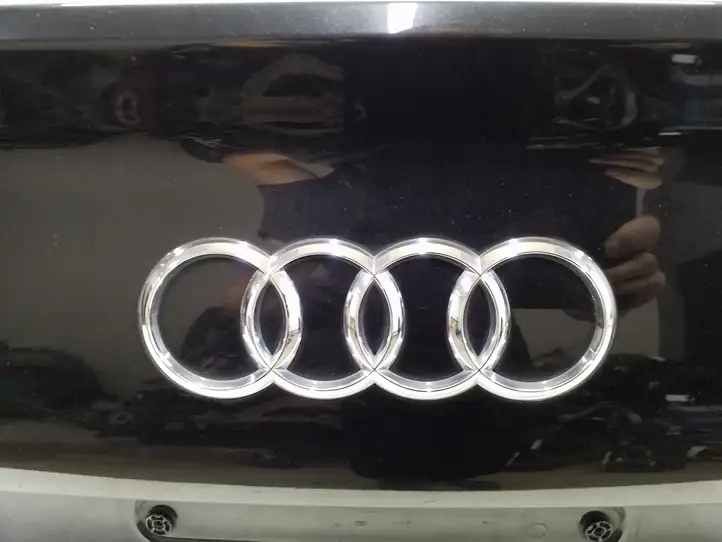 Audi A6 C7 (2011 - 2014) Крышка багажника — фото 11