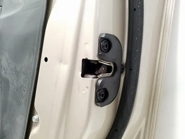 Opel Antara (2011 - 2017) Дверь — фото 9