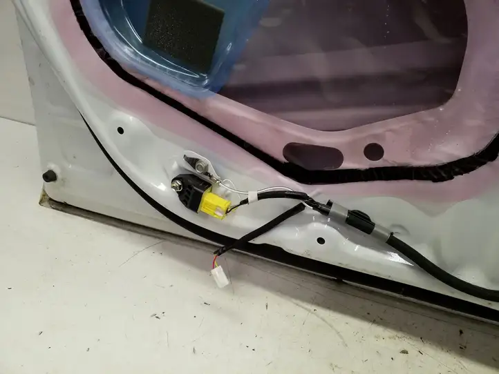 Toyota Prius+ (ZVW40) (2011 - 2018) Дверь — фото 6