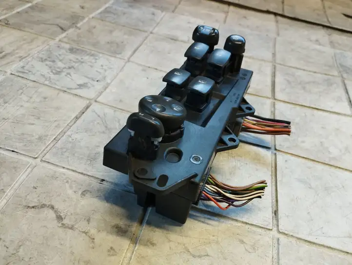 Chrysler Pacifica (2003 - 2008) 04685980AE Кнопка стеклоподъемников — фото 4