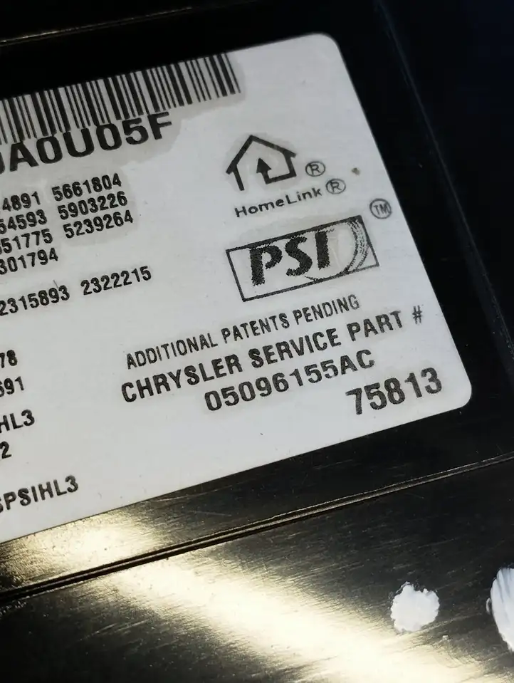 Chrysler Pacifica (2003 - 2008) 05096155AC Передняя подсветка — фото 2