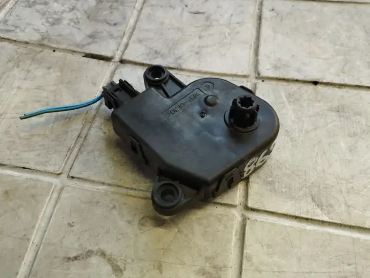 Chrysler Pacifica (2003 - 2008) 04885465AA Двигатель задвижки потока воздуха — фото 3