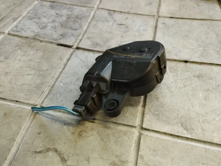 Chrysler Pacifica (2003 - 2008) 04885465AA Двигатель задвижки потока воздуха — фото 4