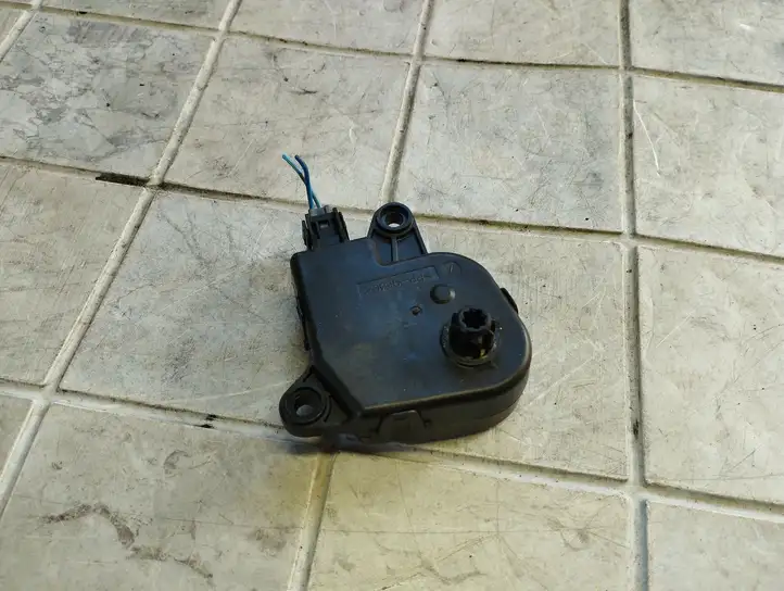 Chrysler Pacifica (2003 - 2008) 04885465AA Двигатель задвижки потока воздуха — фото 4