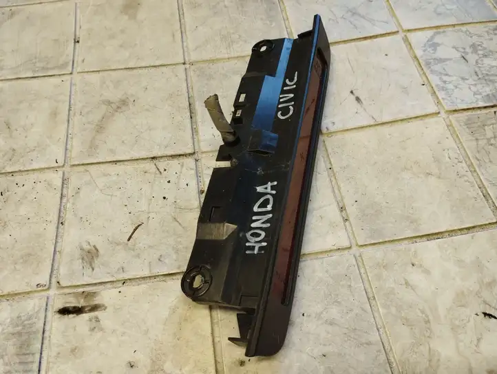 Honda Civic (2001 - 2005) 89022730 Дополнительный стоп фонарь — фото 4