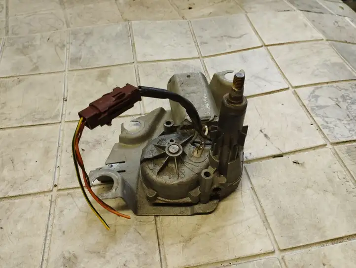 Peugeot 206 (1998 - 2012) 9628679980 Двигатель стеклоочистителя заднего стекла — фото 1