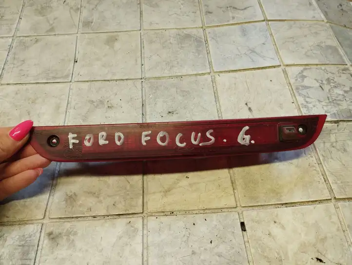 Ford Focus (2005 - 2008) XS4X13A613AB Дополнительный стоп фонарь — фото 1