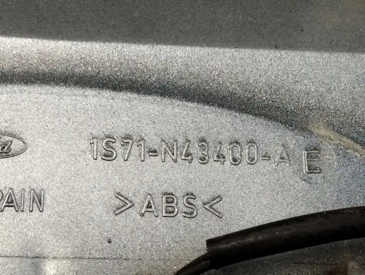 Ford Mondeo Mk III (2000 - 2007) 1S71N43400AE Подсветка номера — фото 2