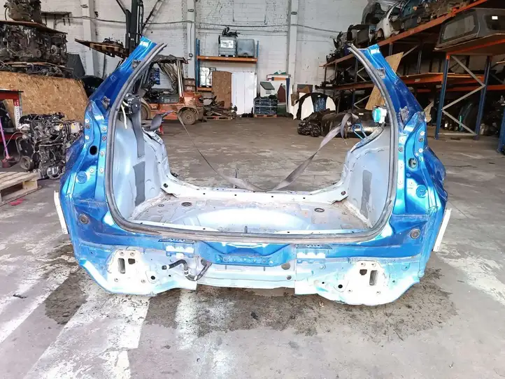 Toyota C-HR I (2016 - 2022) Задняя часть кузова — фото 5