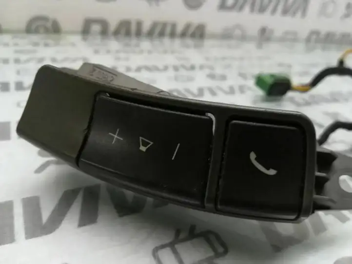 BMW 7 E65 E66 (2001 - 2008) 6911584 Кнопки на рулевом колесе — фото 2