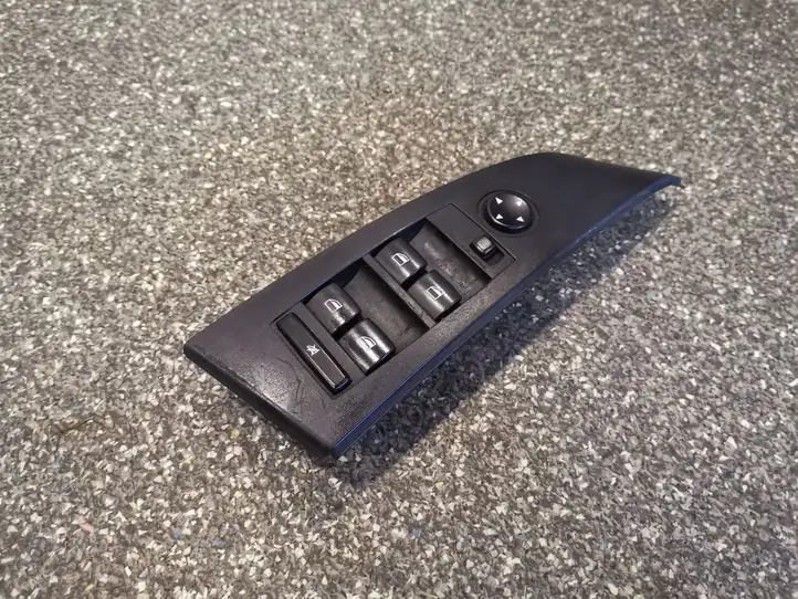 BMW 5 E60 E61 (2004 - 2010) 6943241 Кнопка стеклоподъемников — фото 3