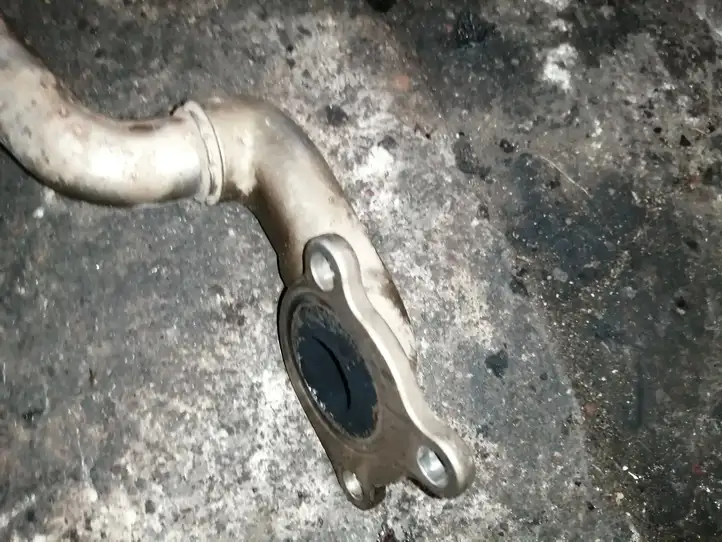 Toyota Verso (2009 - 2012) Трубка EGR — фото 3