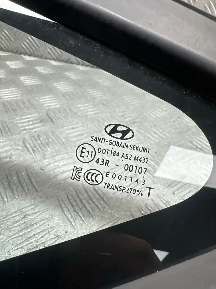 Hyundai ix35 (2013 - 2019) E001143 Заднее боковое стекло — фото 2